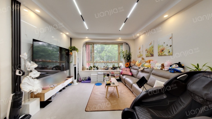 东方蓝海中心二手房实景图