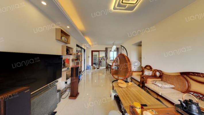 嘉朗湖畔二手房实景图