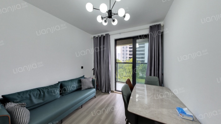 中天珺府东区二手房实景图