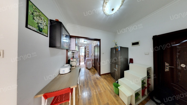 吉和里二手房实景图