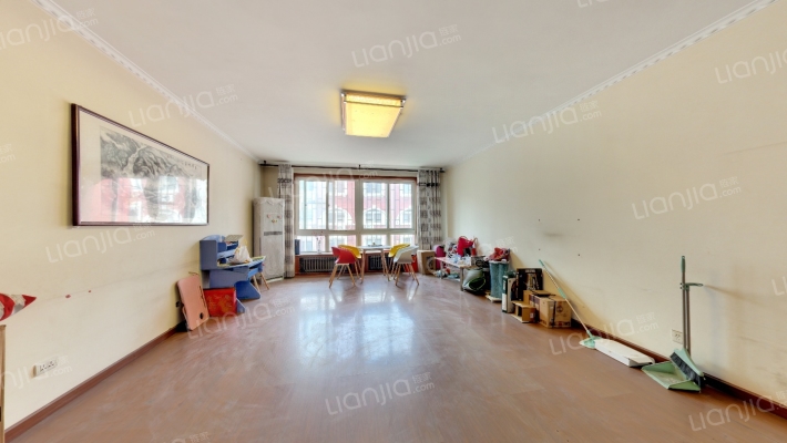 卧龙花园二手房实景图