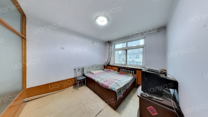 市幼儿园散盘二手房实景图