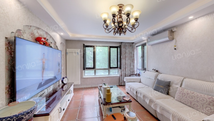 鸿坤理想城派郡18号院二手房实景图