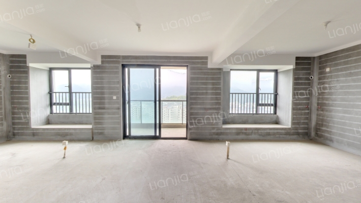 春芳满庭二手房实景图