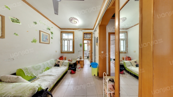 新郑路167号院二手房实景图