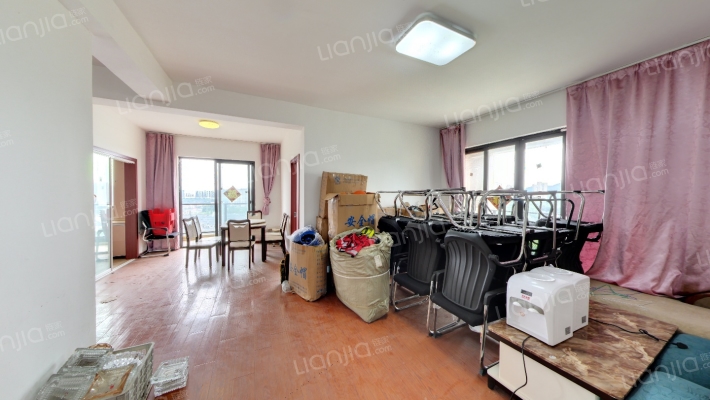 江南佳苑二手房实景图