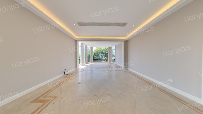 春晓别墅二手房实景图