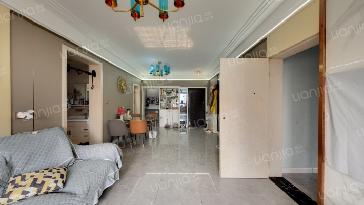 金锣湾鸿福园二手房实景图