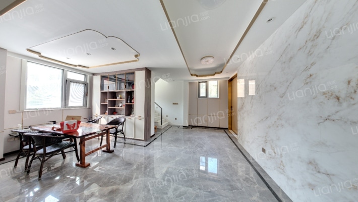 荷兰墅二手房实景图