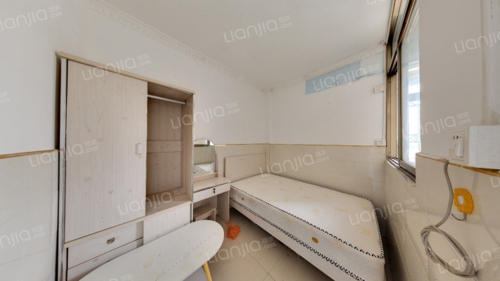 洪湖二街37号大院二手房实景图