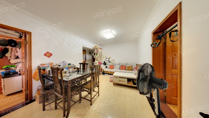 深港豪苑二手房实景图