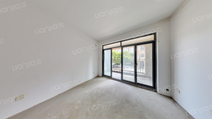 龙蟠佳苑二手房实景图