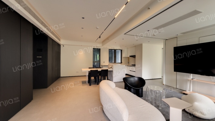 新世界·临海揽山御园二手房实景图