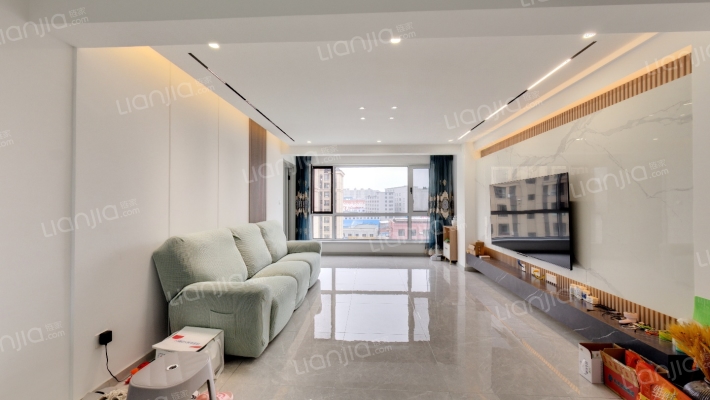 名仕华庭二手房实景图