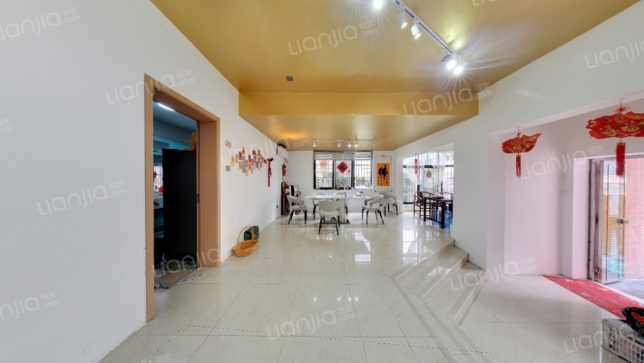 齐明别墅二手房实景图