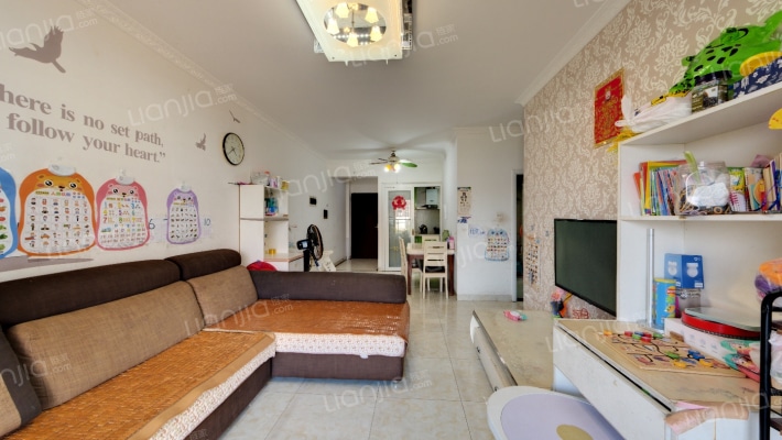 领航城领翔华府二手房实景图