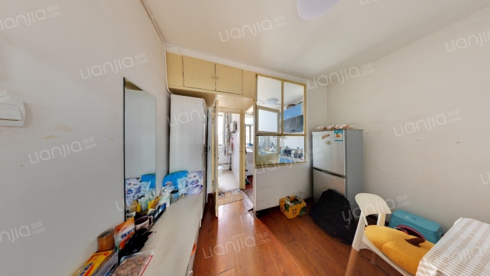 造甲南里二手房实景图