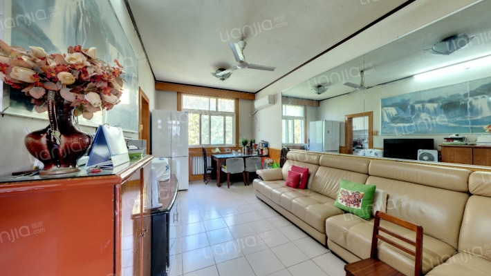 第七中学家属院二手房实景图