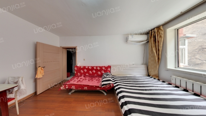 新兴小区二手房实景图