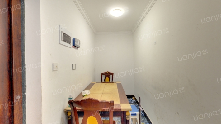 冠新佳苑二手房实景图