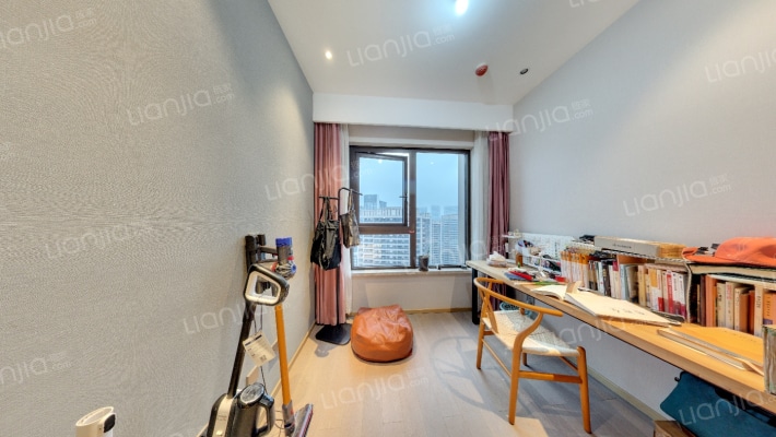 前湾国际社区中区二手房实景图