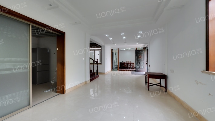 静湖别墅二手房实景图