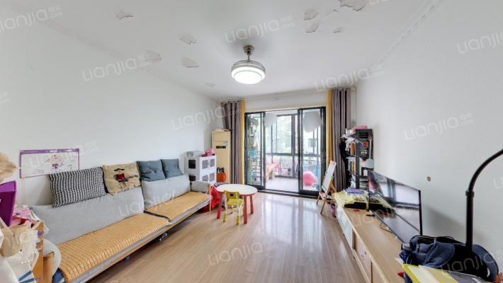 绿地21城C区二手房实景图