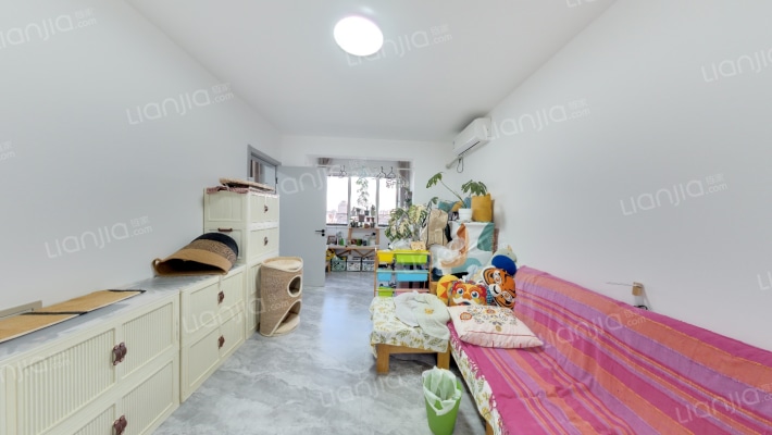 世华龙樾一期西区二手房实景图