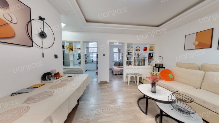 需浦新村二手房实景图