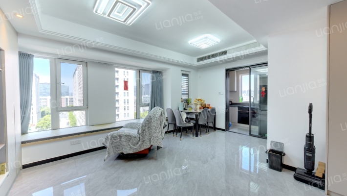 万科金辰之光二手房实景图