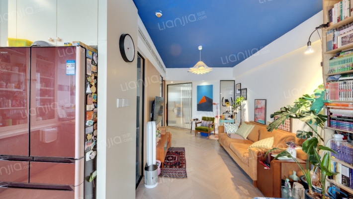 恋日国际二手房实景图