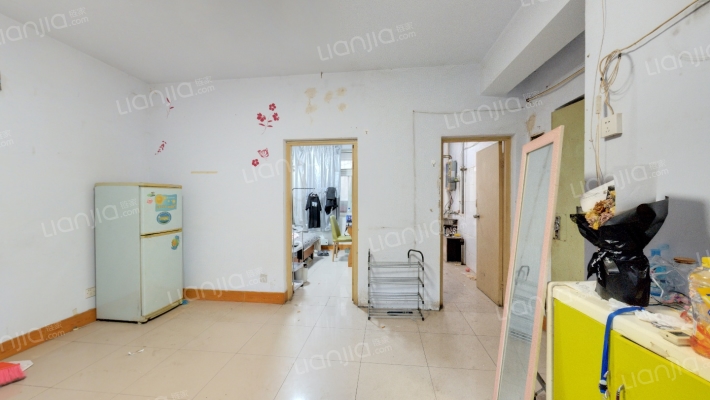 城东路135号院二手房实景图