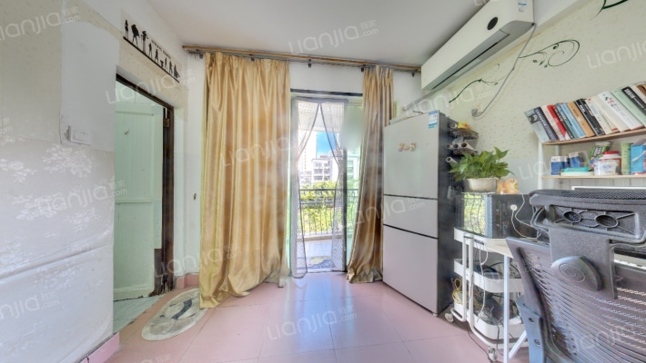 金碧世家二手房实景图