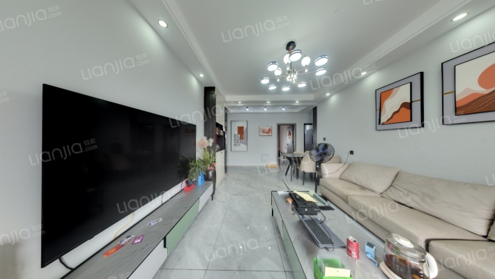 新蓝钻C区二手房实景图