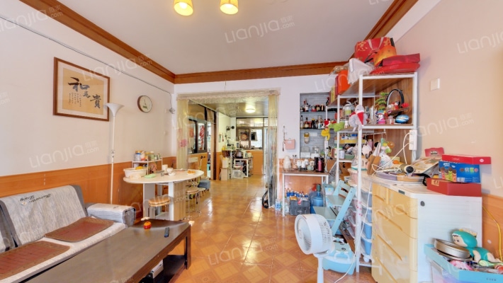 新安湖综合楼二手房实景图