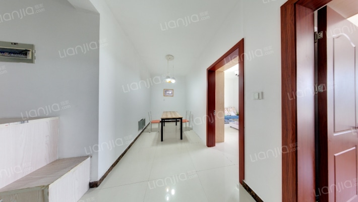 新南郡嘉苑二手房实景图