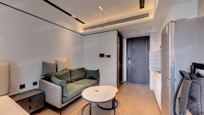 世茂深港国际中心二手房实景图