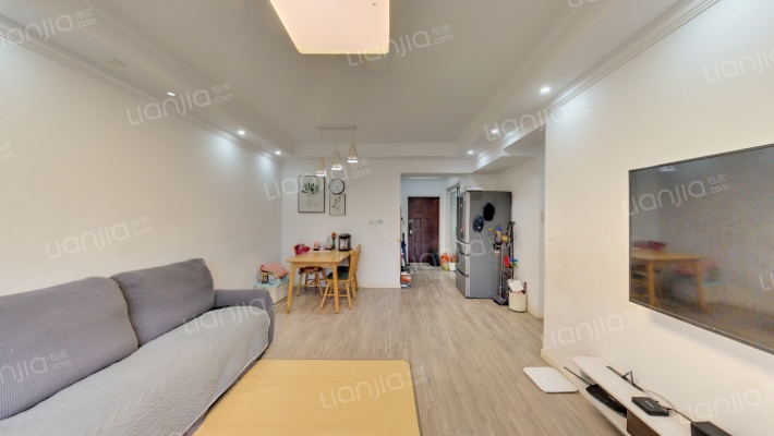 新沪紫郡苑二手房实景图