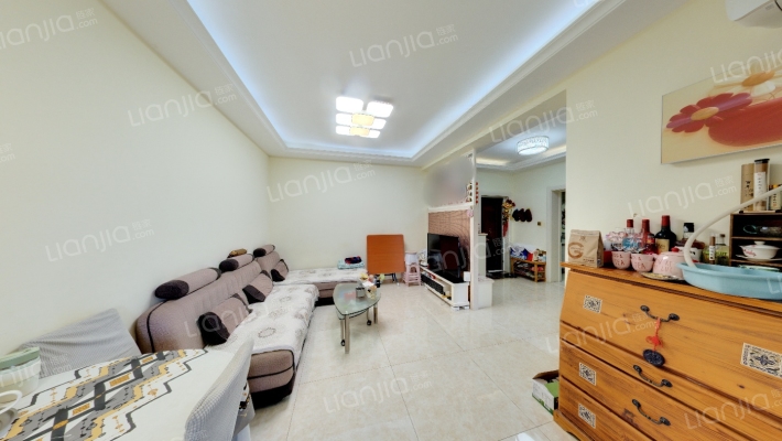 东方圣克拉三期二手房实景图