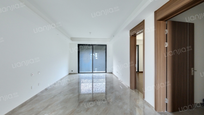 保利湖畔云上二手房实景图