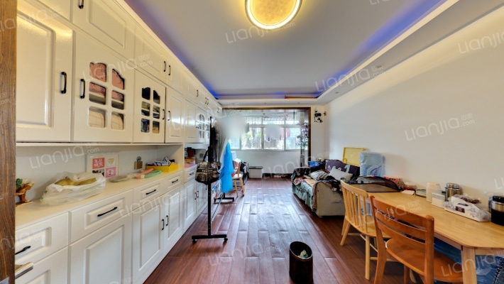 建材公司综合楼二手房实景图