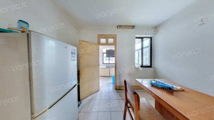 钟楼新村二手房实景图