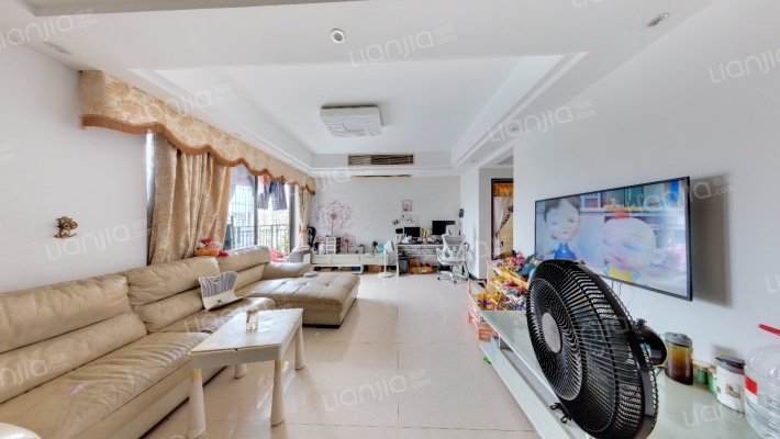 金威名苑二手房实景图