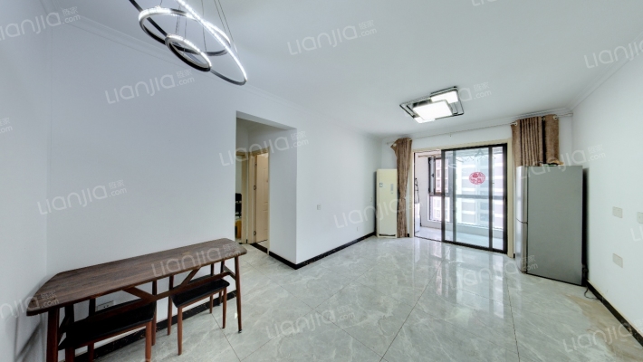 绿都澜湾椿园二手房实景图