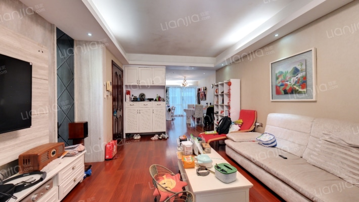 依山居二手房实景图