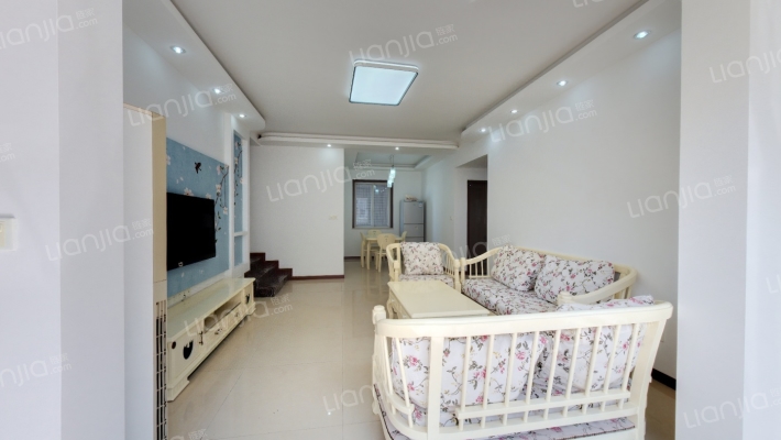 空港圣地二手房实景图