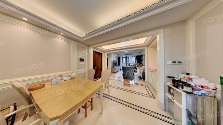 九龙仓臻玺二手房实景图