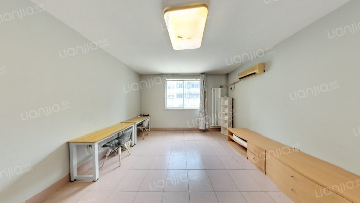 老管委会家属区二手房实景图