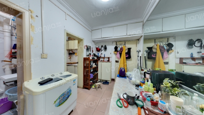 曹砦西街82号二手房实景图