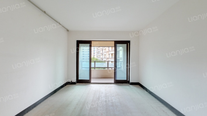 长滩原麓瑾园B区二手房实景图